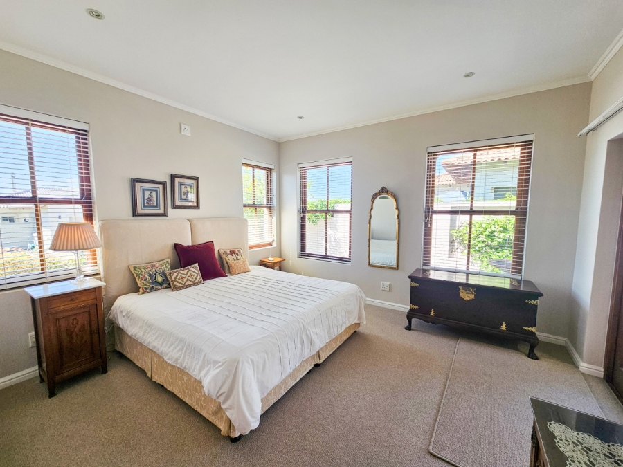 2 Bedroom Property for Sale in Whale Rock Gardens Western Cape